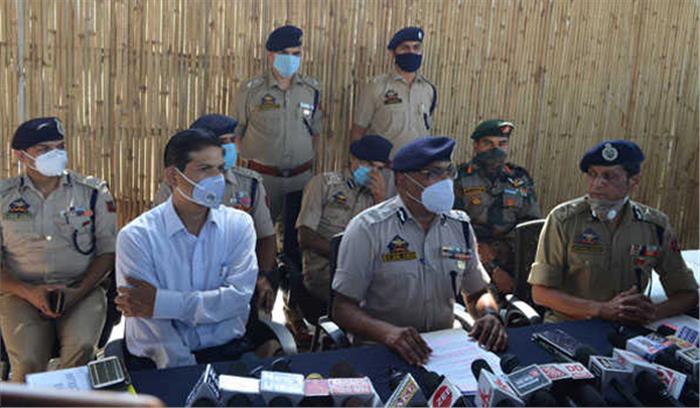 राजौरी में लश्कर के तीन आतंकवादी गिरफ्तार, हथियारों का जखीरा बरामद