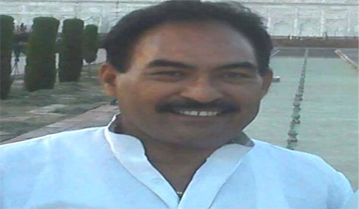 किसानों को बेवकूफ बना रही है भाजपा सरकार -डॉ.राकेश सिंह राना