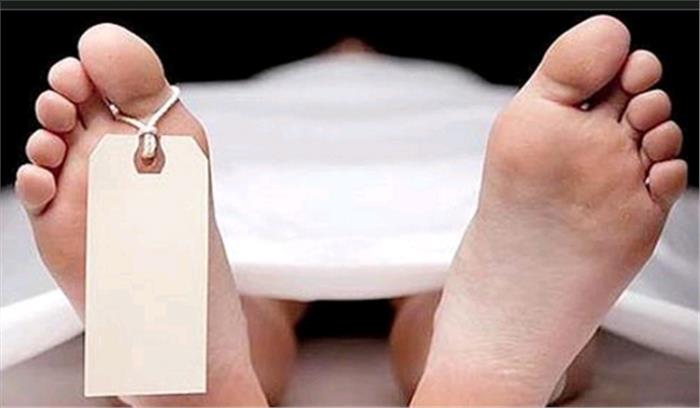 रक्षाबंधन के दिन बहन की मौत, परिवार ने अस्पताल पर लगाया लापरवाही का आरोप रक्षाबंधन के दिन बहन की मौत, परिवार ने अस्पताल पर लगाया लापरवाही का आरोप