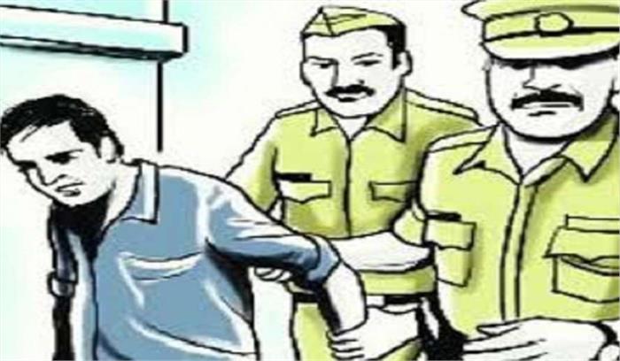 नागरिकता कानून विरोधी रैली में पुलिस ने पकड़ा फरार अपराधी