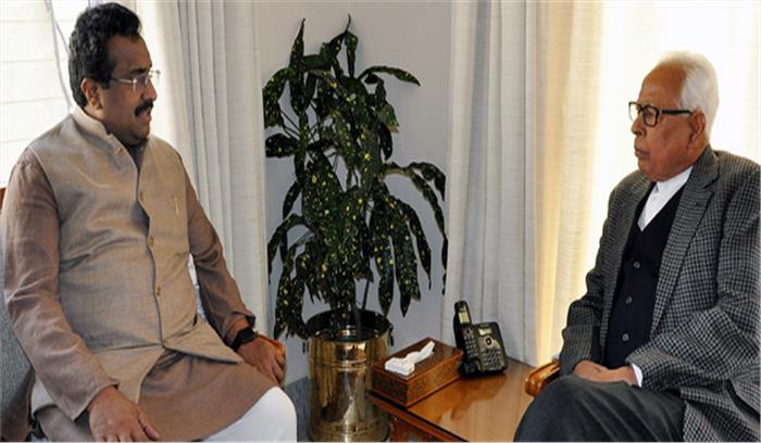 जम्मू.कश्मीर : राम माधव ने राज्यपाल एन एन वोहरा से मुलाकात की