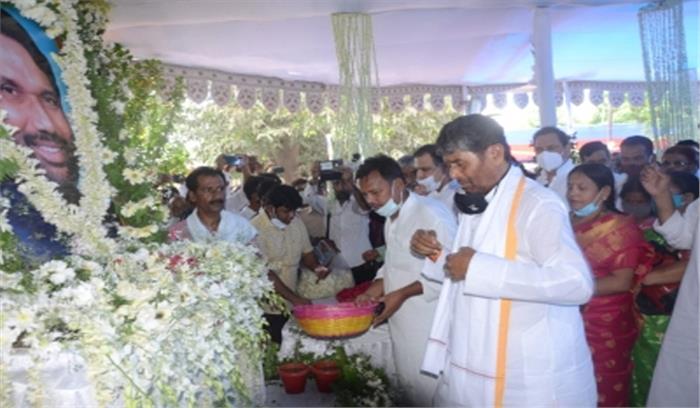 रामविलास ने बताया, मुखर्जी को राष्ट्रपति बनने में राजग ने क्यों किया था समर्थन