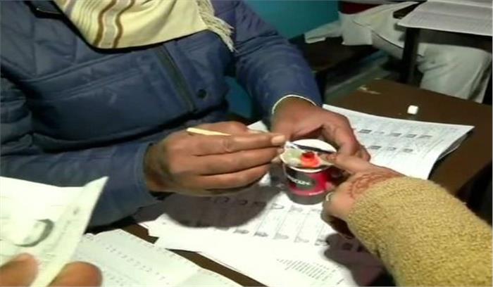 राजस्थान: रामगढ़ विधानसभा चुनाव के लिए मतदान जारी राजस्थान: रामगढ़ विधानसभा चुनाव के लिए मतदान जारी