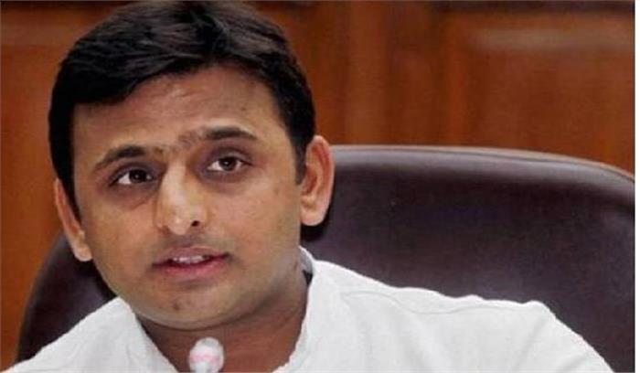 सपा के लोग रमजान और दिवाली में भेद नहीं करते: अखिलेश​​​​​​​