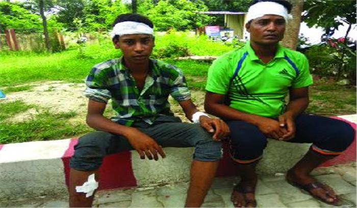 दुकान पर सो रहे कर्मचारियों पर हुआ हमला