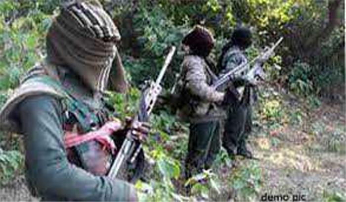 झारखंड: सुरक्षाबलों और नक्सलियों के बीच मुठभेड़ में पांच नक्सली ढेर