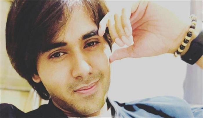 रणदीप राय ने चोट लगने के बावजूद शूटिंग जारी रखी रणदीप राय ने चोट लगने के बावजूद शूटिंग जारी रखी