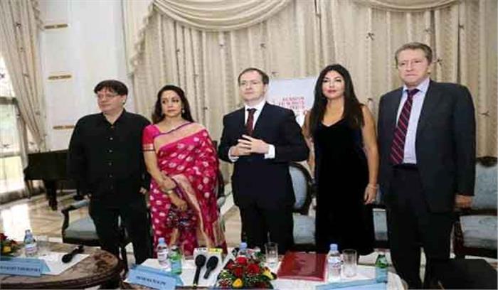 रणधीर कपूर, हेमा मालिनी ने किया रशियन फिल्म डेज 2017 का शुभारंभ रणधीर कपूर, हेमा मालिनी ने किया रशियन फिल्म डेज 2017 का शुभारंभ