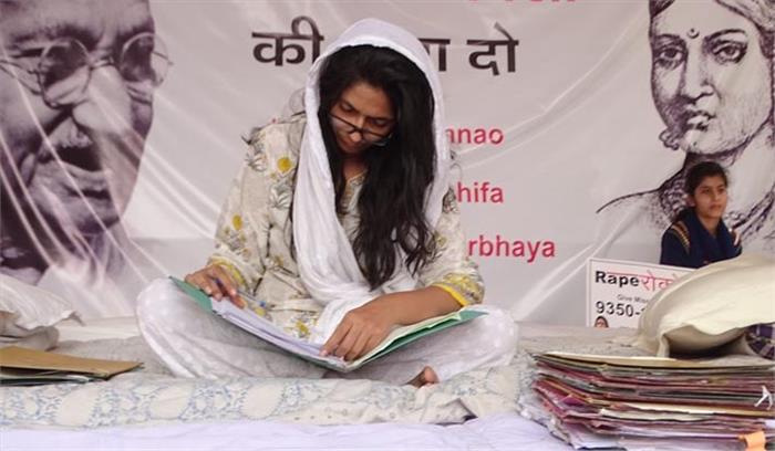 स्वाति मालीवाल का अनशन जारी