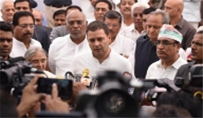 दुष्कर्म पीड़ित के पिता की मौत पर राहुल ने मोदी सरकार पर किया हमला