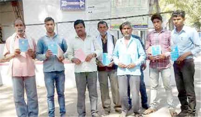 मृतकों के नाम पर राशन का हो रहा आहरण