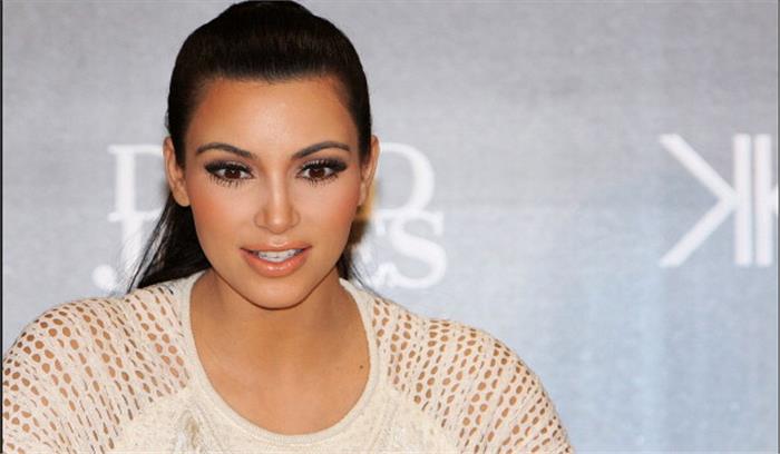 किम कर्दाशियन पर धोखा देने का आरोप