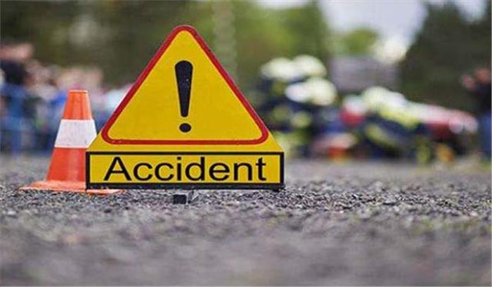 रियासी सड़क दुर्घटना में 3 की मौत रियासी सड़क दुर्घटना में 3 की मौत