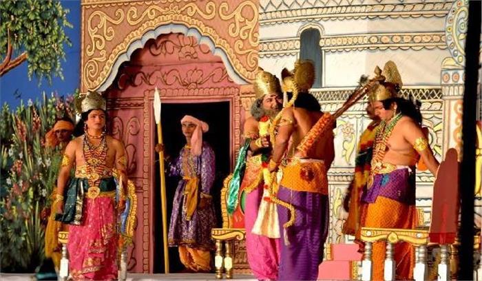 मुथरा की रामलीला देखने आते है प्रवासी भारतीय