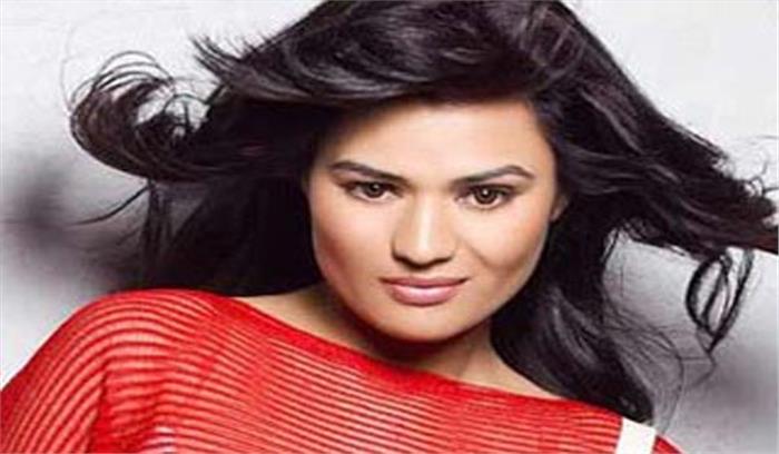  विद्या बालन और करीना कपूर की फिल्मों से प्रेरणा मिली : रेने ध्यानी