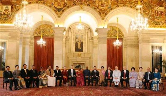 गणतंत्र दिवस में शामिल होने भारत पहुंचे आसियान नेता