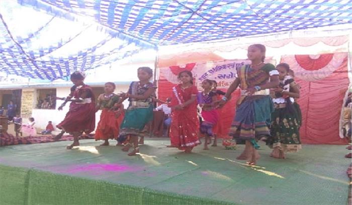 सांस्कृतिक कार्यक्रम में बच्चों ने बटोरी तारीफ