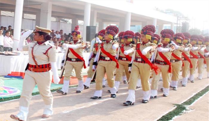 धमतरी : गणतंत्र दिवस पर अजय चन्द्राकर ने  फहराया तिरंगा