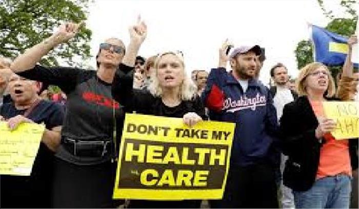 रिपब्लिकन स्वास्थ्य सेवा विधेयक के खिलाफ विरोध प्रदर्शन