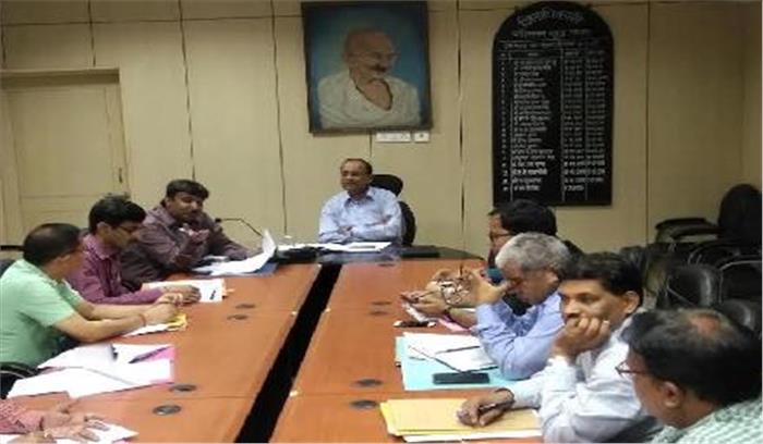 राजस्व वसूली में जिले को प्रथम बनाने का लक्ष्य