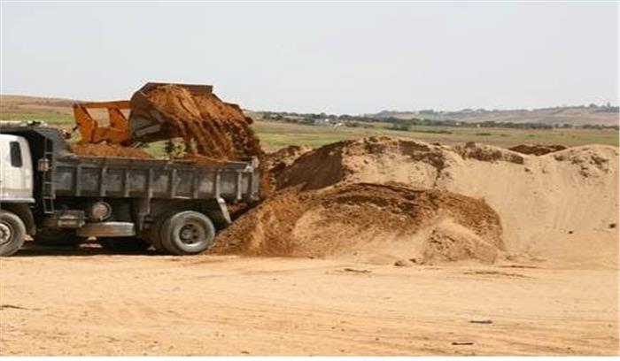 दूसरे राज्यों में की जा रही रेत की तस्करी