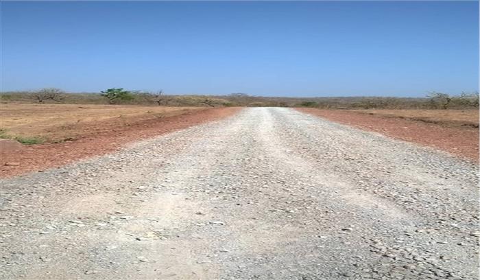 बकरकट्टा एवं छुईखदान से उदयपुर सड़क चौड़ीकरण की मांग अब तक पूरी नहीं बकरकट्टा एवं छुईखदान से उदयपुर सड़क चौड़ीकरण की मांग अब तक पूरी नहीं