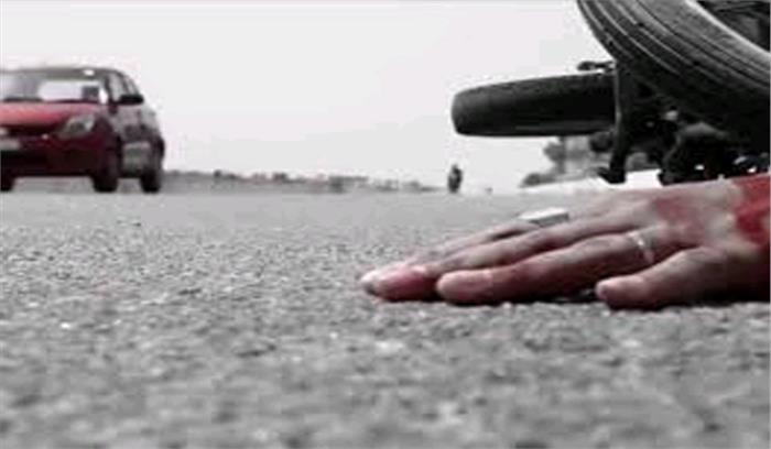 सड़क हादसे में दम्पति की मौत