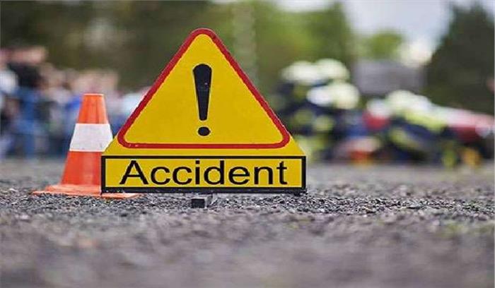 बिहार : सड़क दुर्घटना में एक की मौत, चार घायल