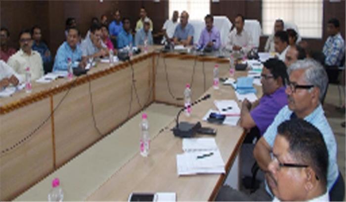 लंबित आवेदनों का शीघ्र निराकरण करें