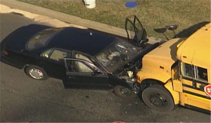 सड़क दुर्घटना में तीन की मौत, दो घायल सड़क दुर्घटना में तीन की मौत, दो घायल