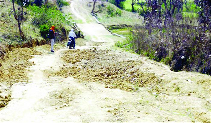 चिमटीमार में मूलभूत सुविधाओं का अभाव चिमटीमार में मूलभूत सुविधाओं का अभाव