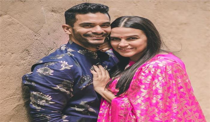 नेहा धूपिया के समर्थन में आए पति अंगद बेदी