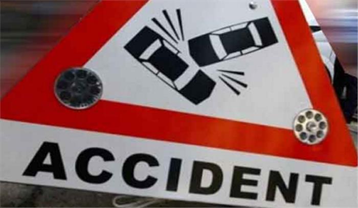 रोडवेज बस एवं ट्रक की टक्कर में कई घायल