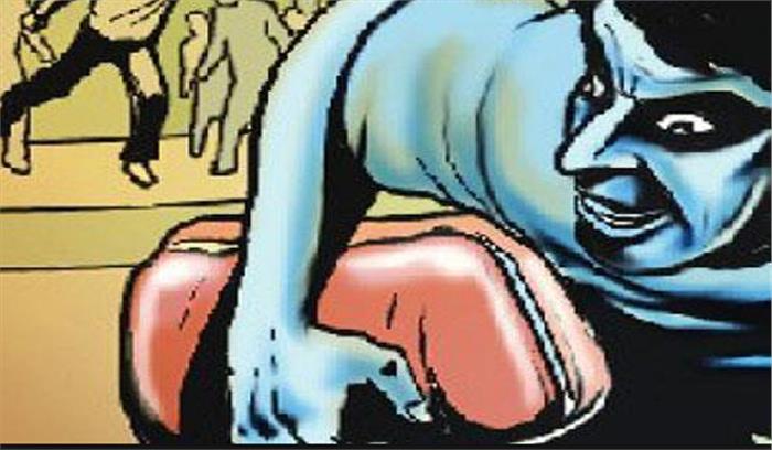 बदमाशों ने बाइक सवार से मोबाइल व नकदी लूटी