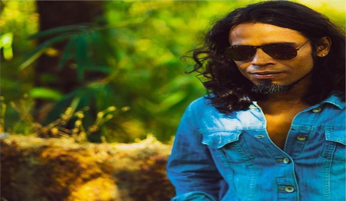 लॉकडाउन में सड़क पर फंसे रॉकर नितेश पिरेस