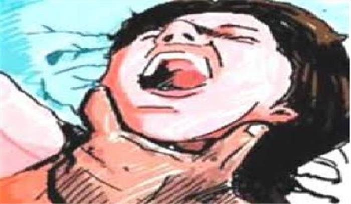छात्रा की गला घोंटकर की हत्या