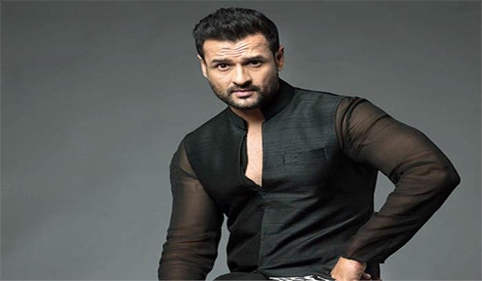 रोहित रॉय ने लॉन्च की अपनी क्लोदिंग लाइन