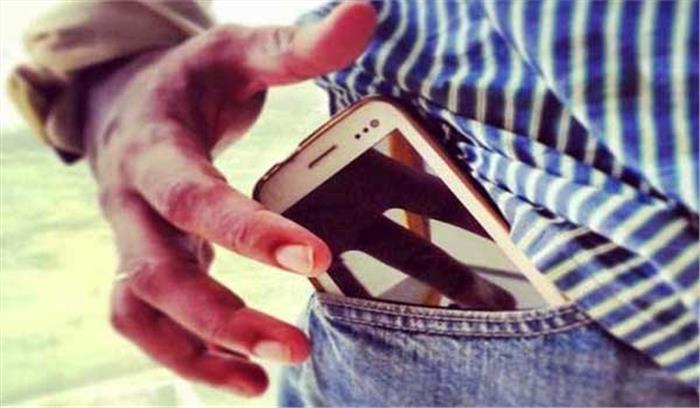 मोबाइल चोरी के शक में युवक पर तीर से हमला