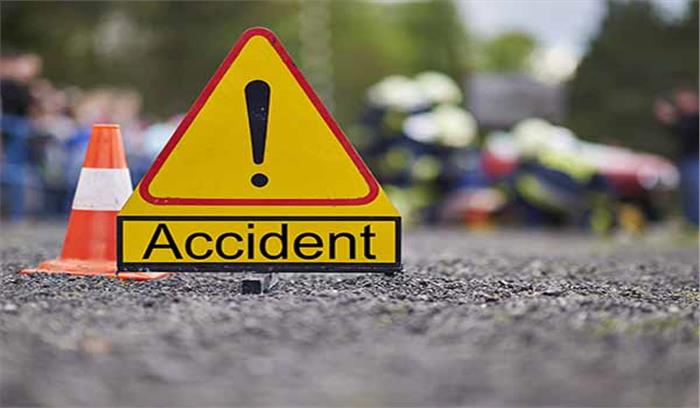 रूस में सड़क दुर्घटना , 15 की मौत