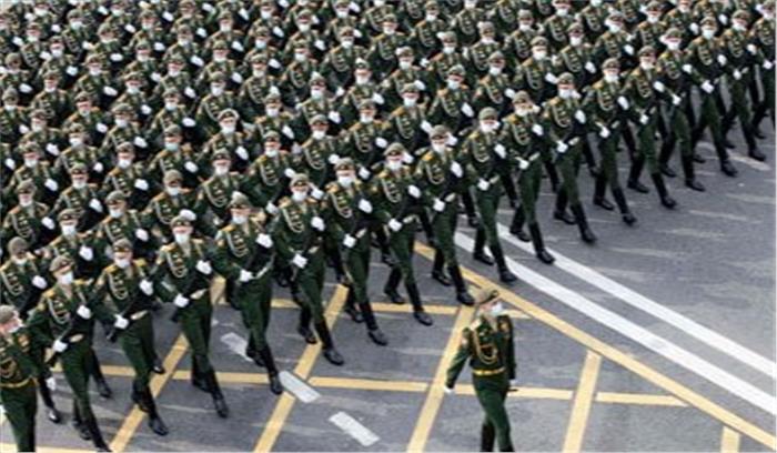 अमेरिकी राजदूत ने रूस की विजय दिवस परेड में लिया हिस्सा