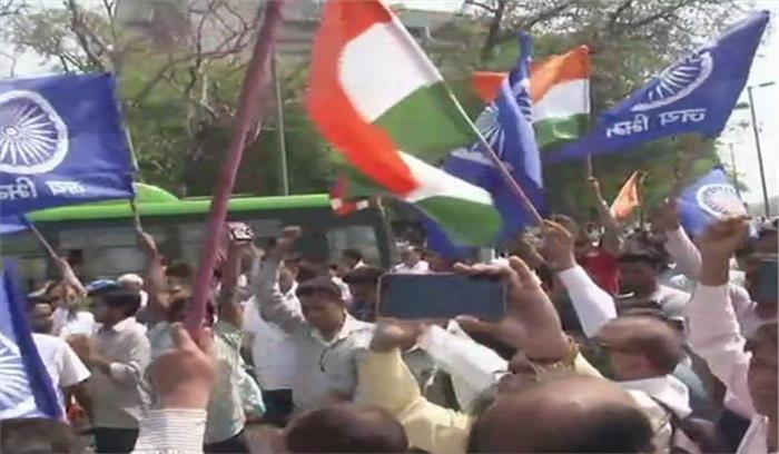 एससी/ एसटी एक्ट को लेकर देश भर में विरोध प्रदर्शन