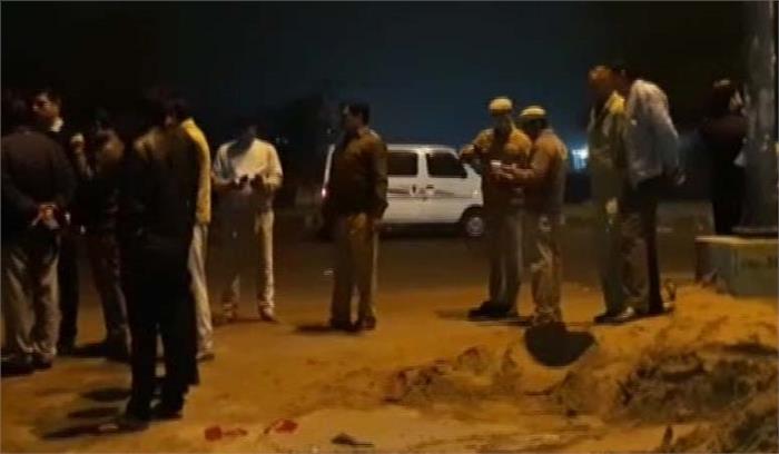 दिल्ली में सड़क दुर्घटना में 1 ही परिवार के 3 लोगों की मौत