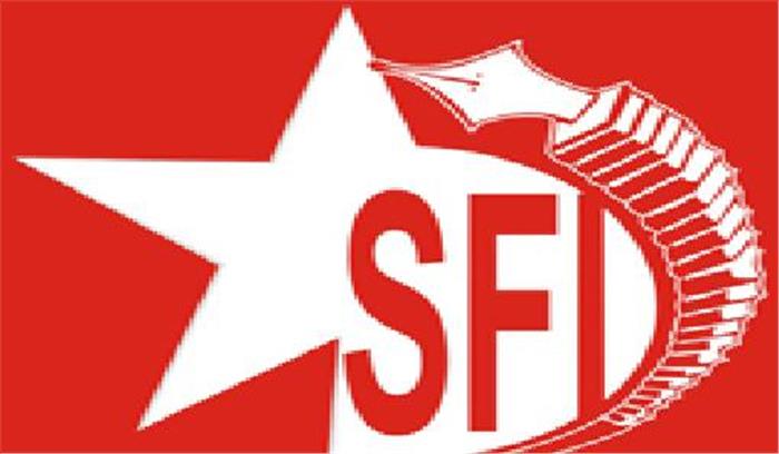 केरल: सड़क हादसे में एसएफआई नेता की मौत, 2 घायल