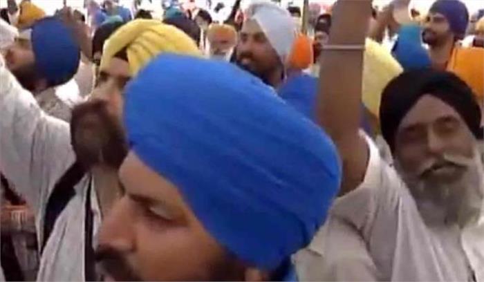 श्री दरबार साहिब परिसर में गुरूद्वारों की दीवारों पर लिखे खालिस्तान के नारे 