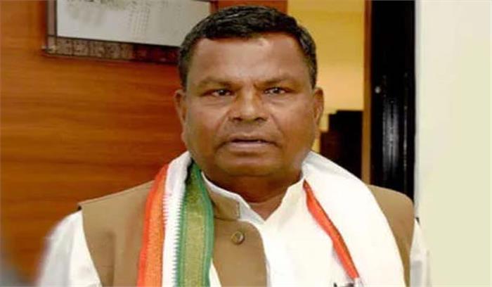 एसपी-कलेक्टर की कॉलर पकड़ोगे तो बड़ा नेता बनोगे : छग के मंत्री एसपी-कलेक्टर की कॉलर पकड़ोगे तो बड़ा नेता बनोगे : छग के मंत्री