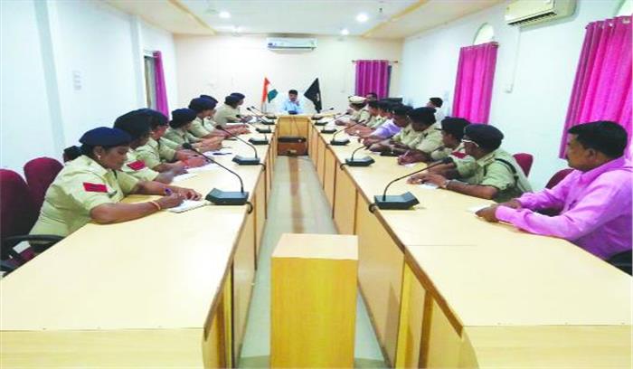 थानों के अन्तर्गत बीट प्रणाली को किया जाएगा मजबूत : एसपी रजनेश सिंह