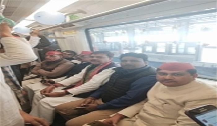 सपा सरकार के विकास कार्यो का फीता काट रहे योगी : सांसद