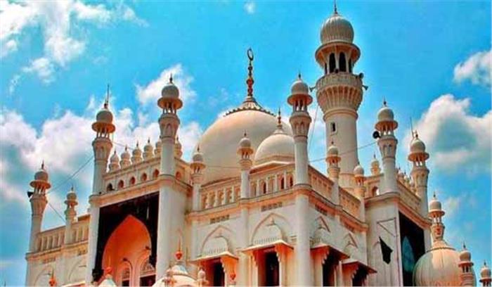 ववार मस्जिद प्रवेश के दौरान तीन महिलाएं हिरासत में ववार मस्जिद प्रवेश के दौरान तीन महिलाएं हिरासत में