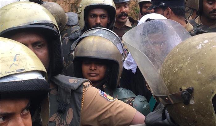 भारी विरोध के बाद सबरीमाला मंदिर में बगैर दर्शन के वापस लौटीं दोनों महिलाएं भारी विरोध के बाद सबरीमाला मंदिर में बगैर दर्शन के वापस लौटीं दोनों महिलाएं