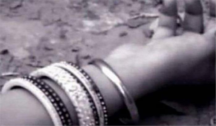 बिहार में सदर अस्पताल में स्वीपर ने लगाया टांका, महिला की मौत बिहार में सदर अस्पताल में स्वीपर ने लगाया टांका, महिला की मौत